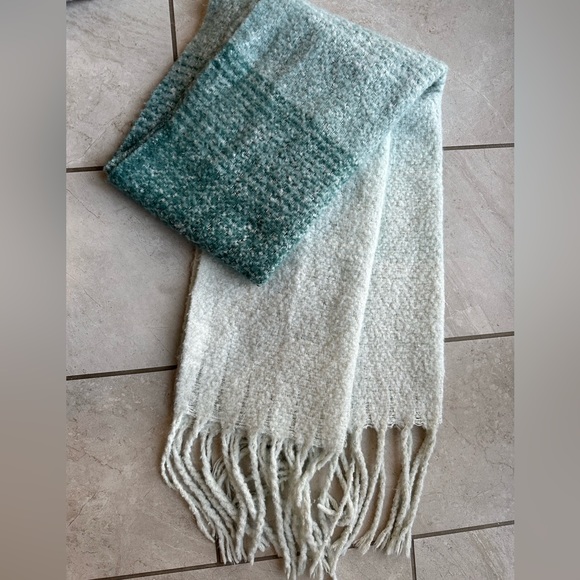 Anthropologie Accessories - Anthro Mer Sea & Co XL Scarf Wrap Throw Ombre Teal